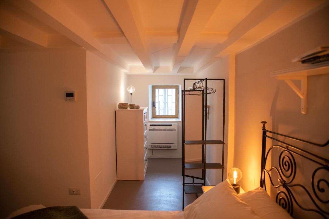 Casa Sant'Orsola - Appartamento Nella Citta Antica Мольфетта Экстерьер фото