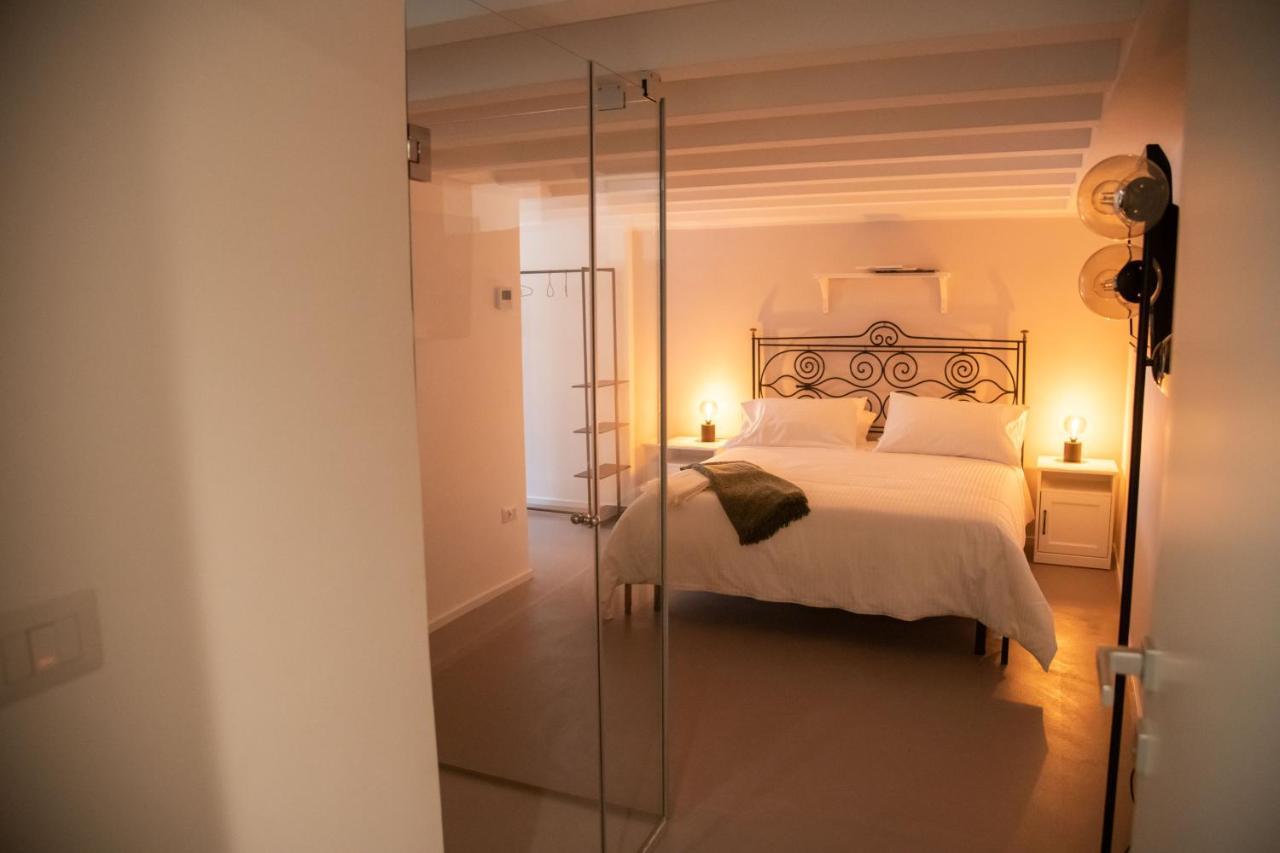 Casa Sant'Orsola - Appartamento Nella Citta Antica Мольфетта Экстерьер фото